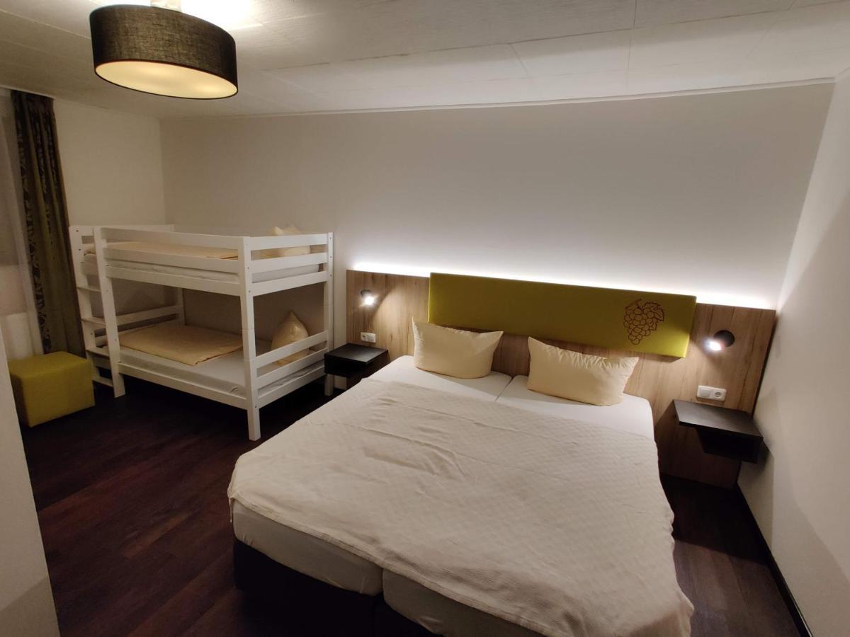 Hotel Goldene Traube Günzburg Dış mekan fotoğraf