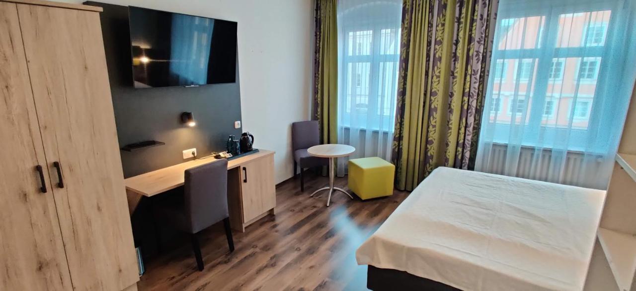 Hotel Goldene Traube Günzburg Dış mekan fotoğraf