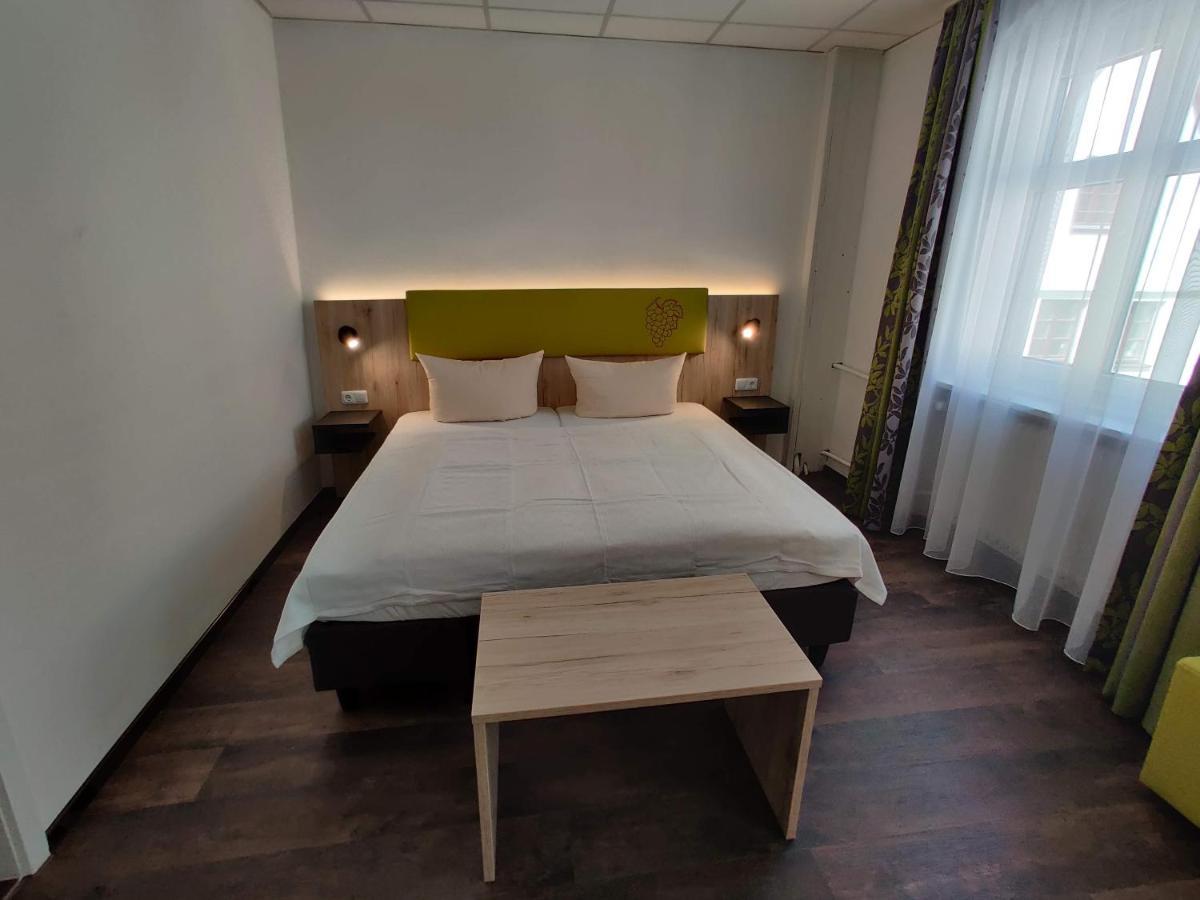 Hotel Goldene Traube Günzburg Dış mekan fotoğraf