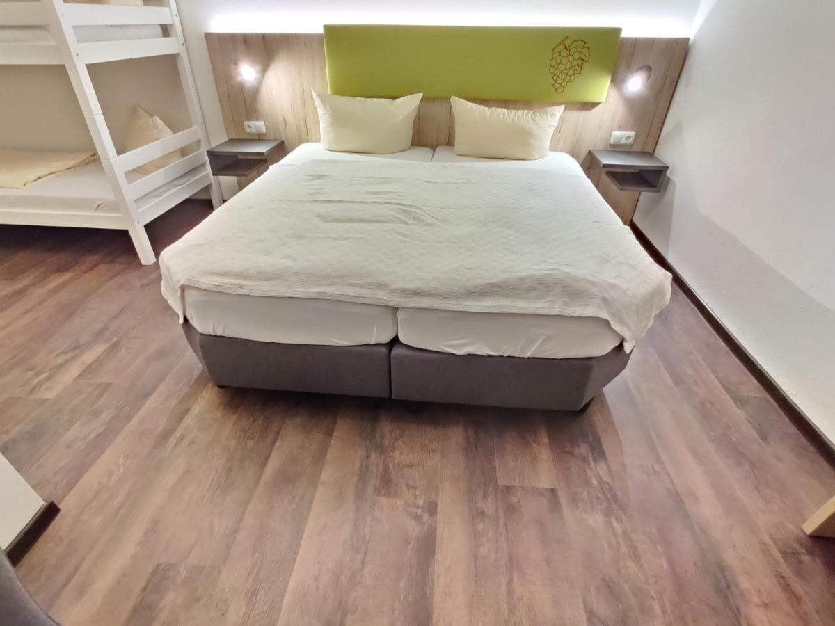 Hotel Goldene Traube Günzburg Dış mekan fotoğraf