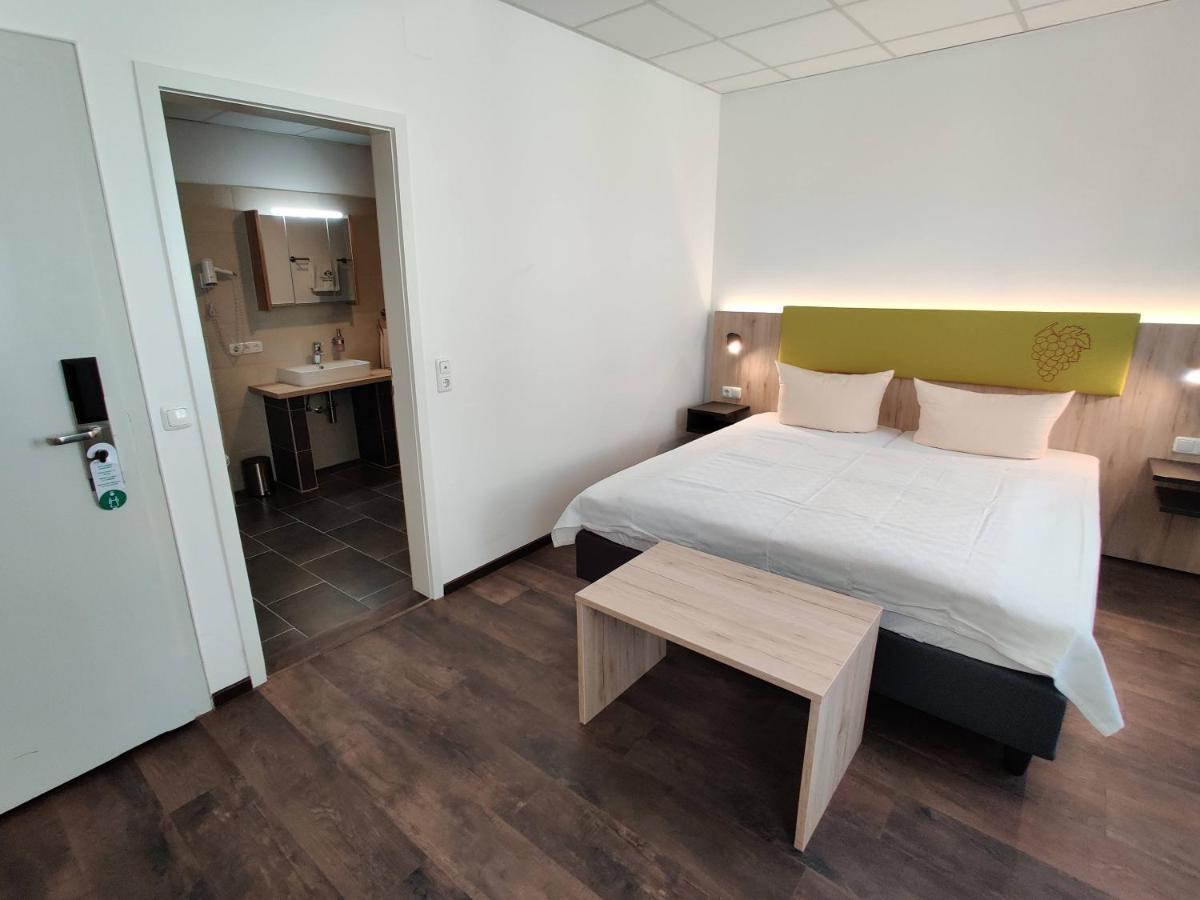 Hotel Goldene Traube Günzburg Dış mekan fotoğraf