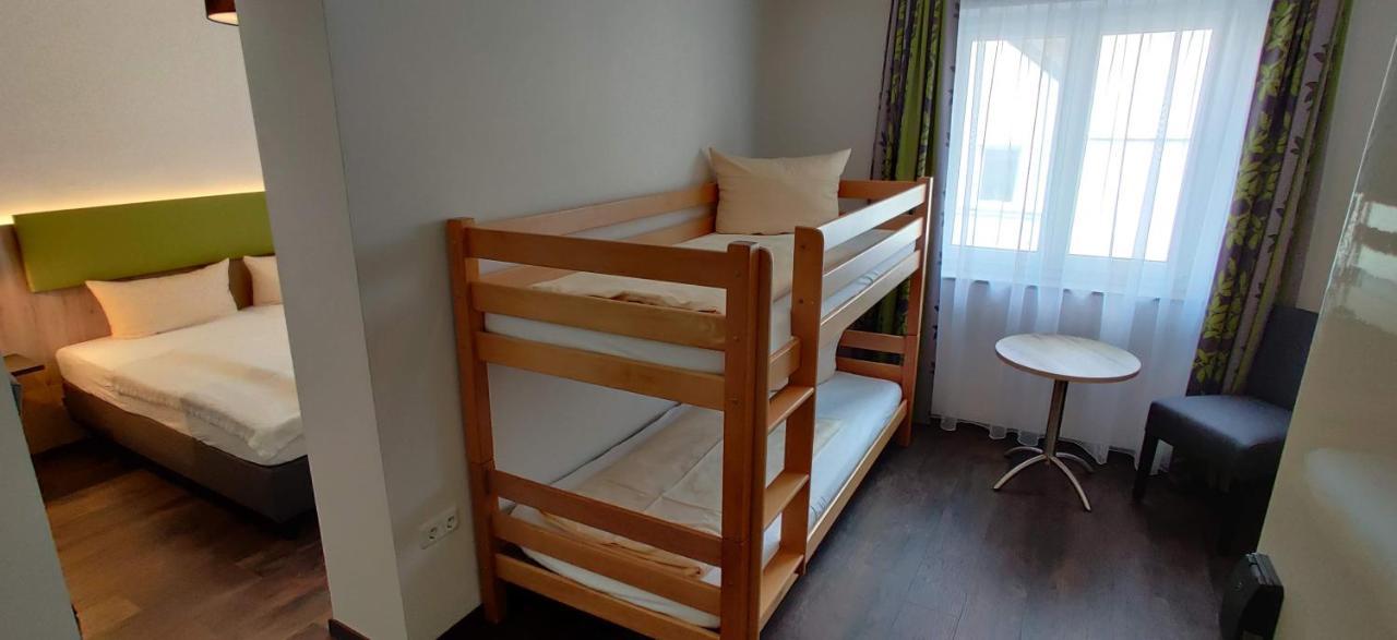 Hotel Goldene Traube Günzburg Dış mekan fotoğraf